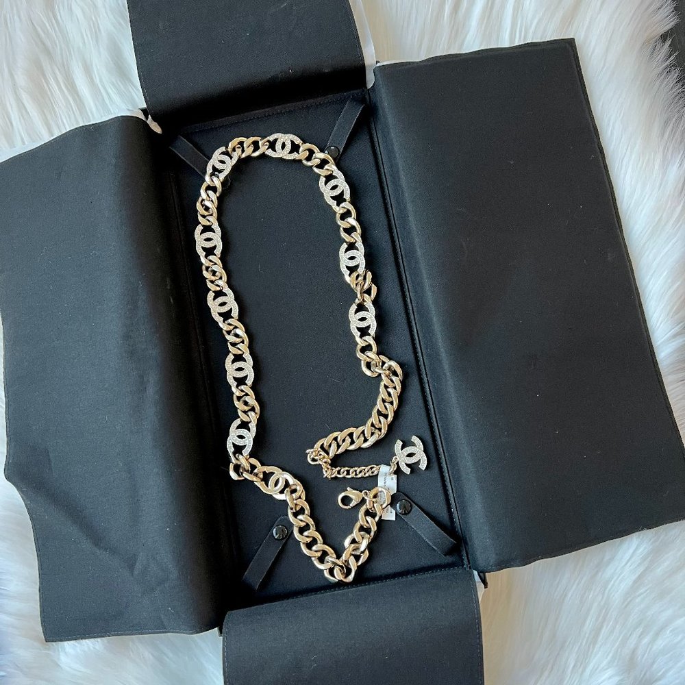 Chanel Women's Gold Belt / Mens Chain CC - Picture 10 of 12